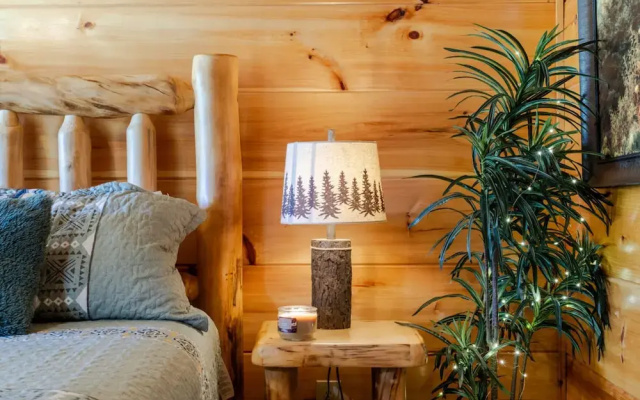 Whispering Pines Retreat By Ghosal Luxury Lodging