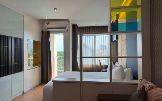 The Sunreno Hotel