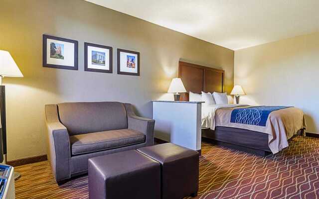 Comfort Inn & Suites Durham near Duke University