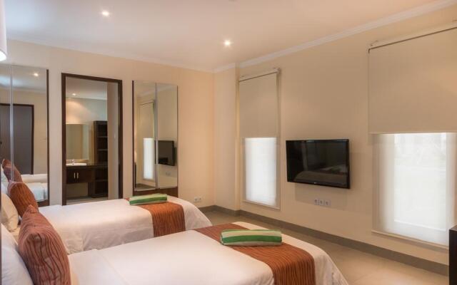 Peninsula Bay Resort