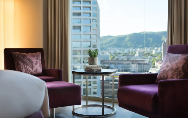 Renaissance Zürich Tower Hotel