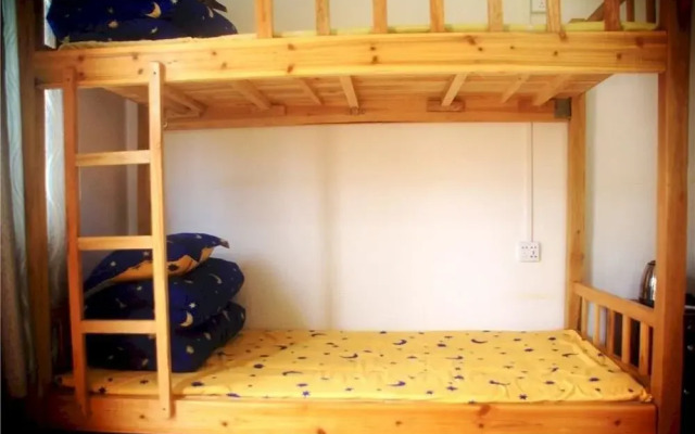 Weizhou Island Chujian Hostel
