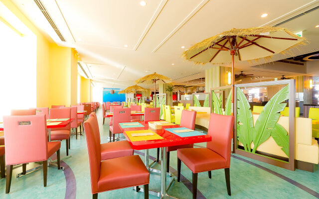 Hotel Universal Port