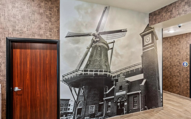 Cobblestone Hotel & Suites-Little Chute