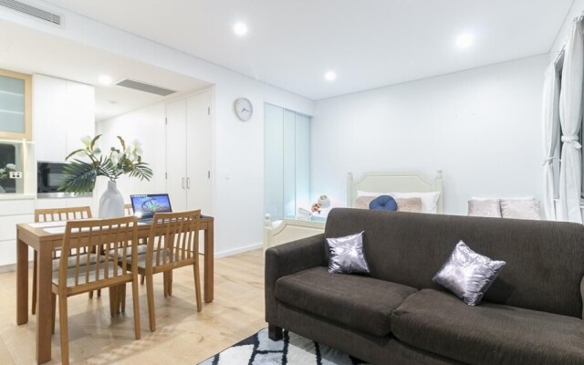 B06-darling Harbour Studio