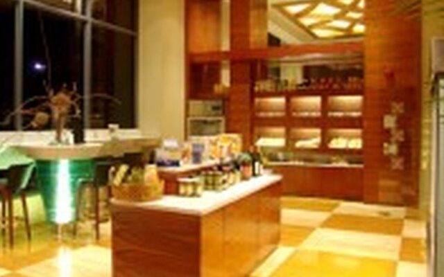 Grand Oriental Hotel