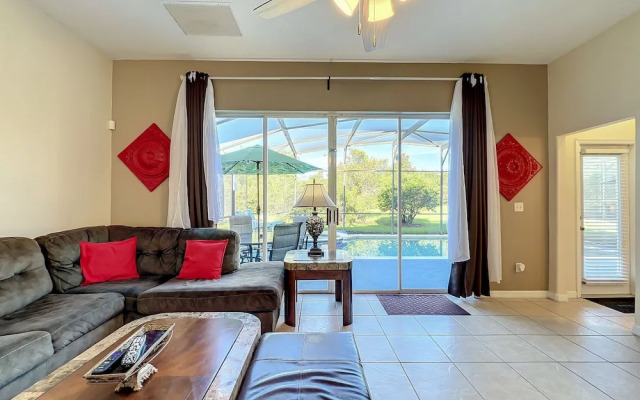 Scuttle Vacation Pool Home W Spa