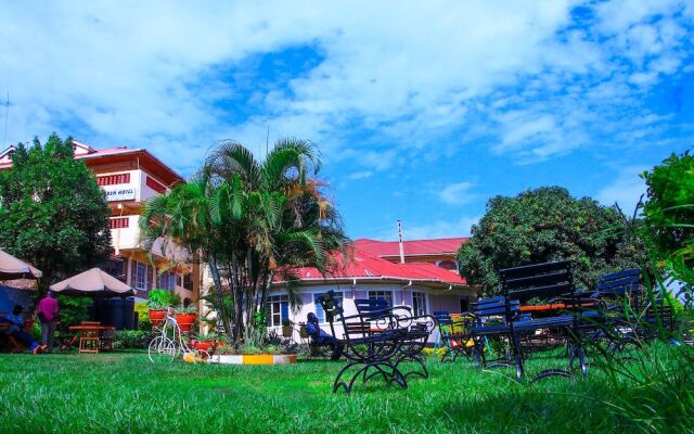 Calabash Hotel