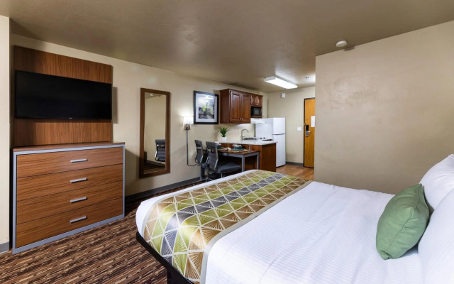 Extended Stay Airport