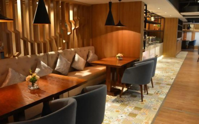 Prolit Dazhou Hotel