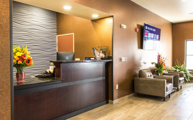 Cobblestone Hotel & Suites – Chippewa Falls