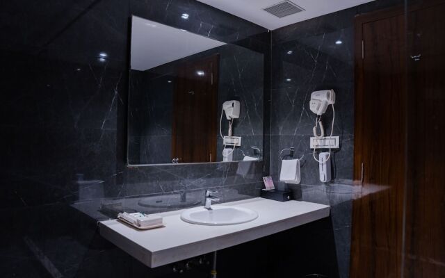 Oaktree Hotel