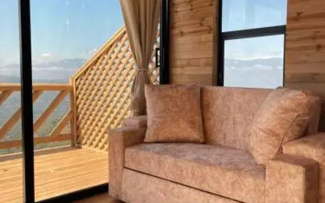 Nalua Glamping and Hotel