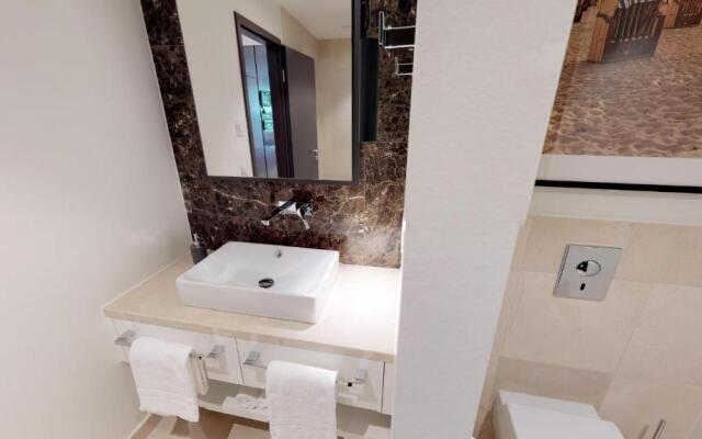 White Pearl Apartment 1.13