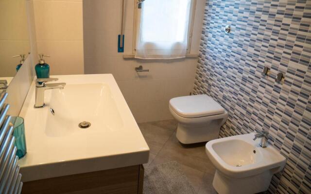 N228 - Numana, quadrilocale ristrutturato con giardino