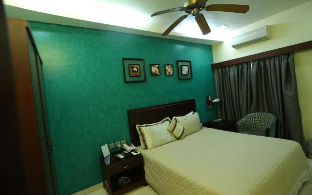 OYO 3687 Golden Orchid