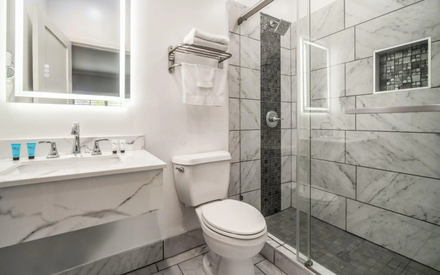 Rodeway Inn & Suites Pasadena