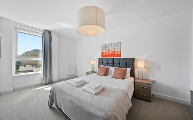 Kennet House Superior Serviced Apartment by Ferndale