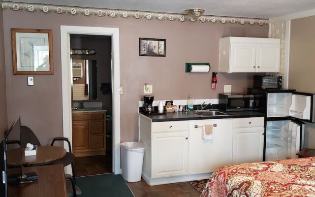 River Country Motor Lodge