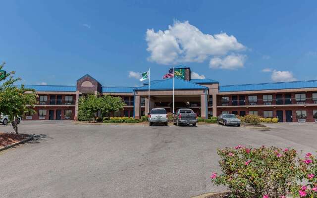 Quality Inn Calera I-65 exit 231