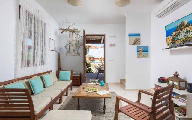 Lindos Topaz