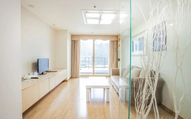Bugok Ilsung Condo