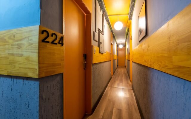 Mova 104 - Hotel Consulado