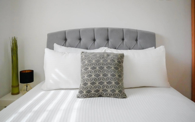 two bed room apartment 5 min walk to the beach