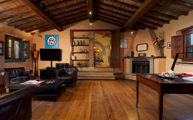 Casale Dei Girasoli 14