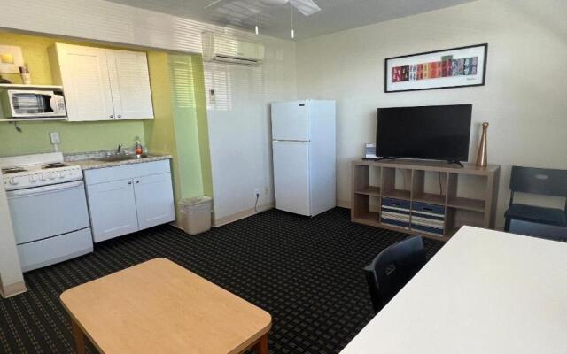 Beachside Resort Motel