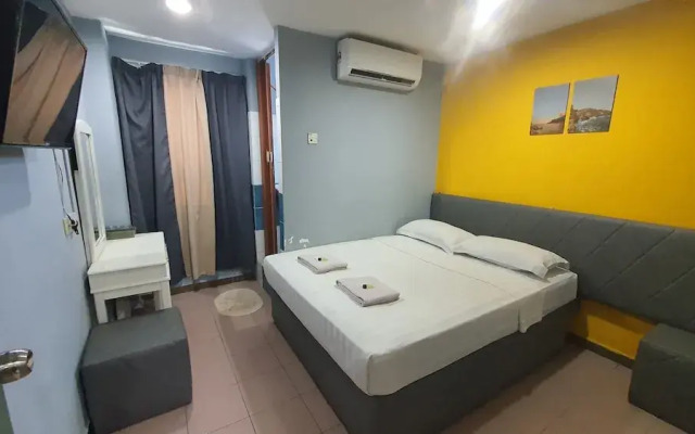 OYO 90798 Two Two Inn