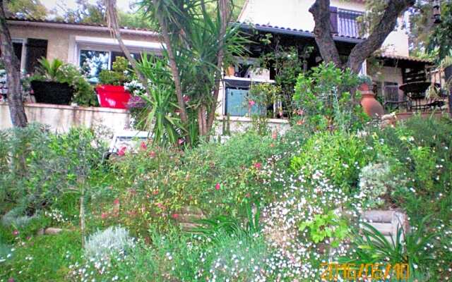 Au Jardin Des Couleurs