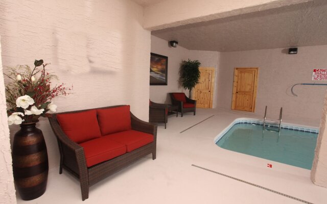 Serenity Mountain Pool Lodge - Nine Bedroom Cabin