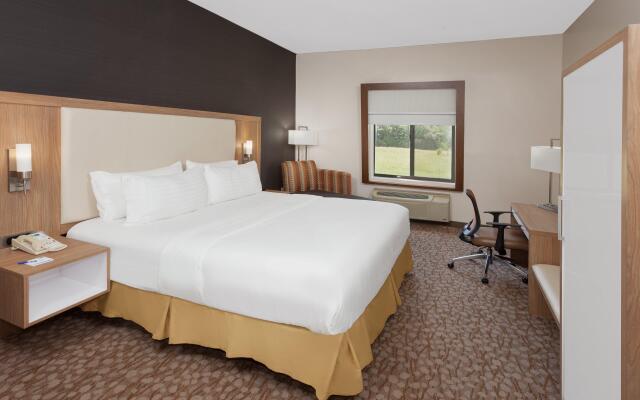 Holiday Inn Express Hotel & Suites Dayton West - Brookville by IHG