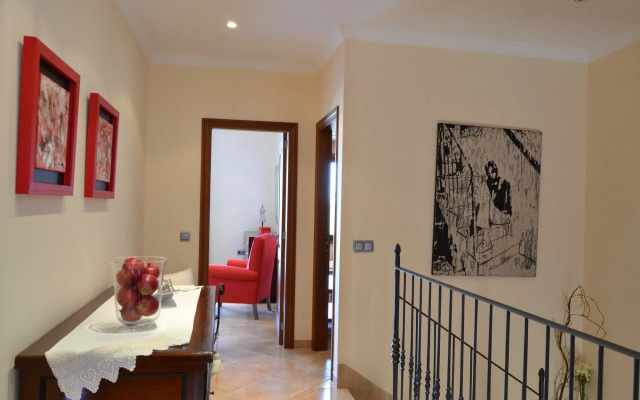 Casa Cas Padrí, Muro 130