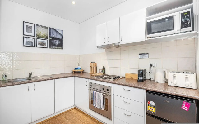 Newly Renovated 1bdr in the CBD