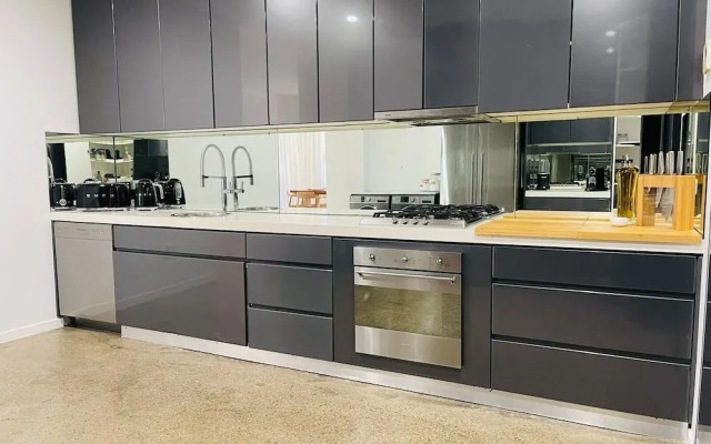 Kozyguru | Botany | 3 Bedroom Designer Holiday Apt