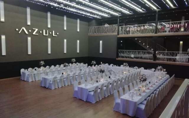 AZUL Hotel & Restaurant