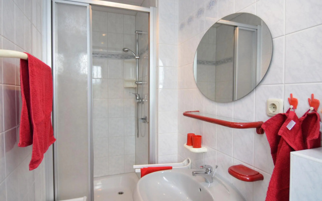 Small and Cozy Apartment in Frauenwald near Forest