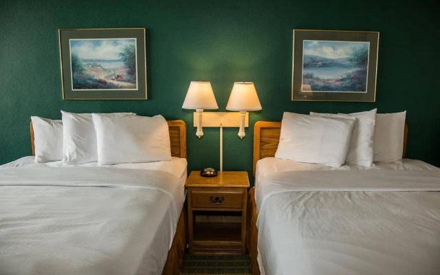 Baymont by Wyndham Fargo