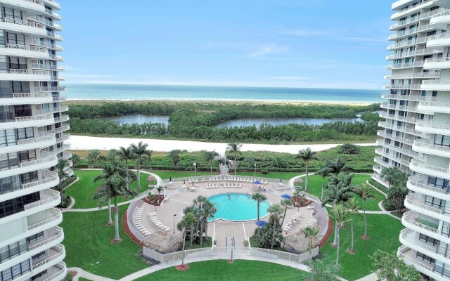 Alluring Beachfront Condo With Pool and Ocean Views