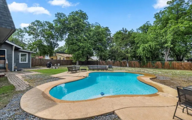 Oasis in San Antonio - Awesome Pool