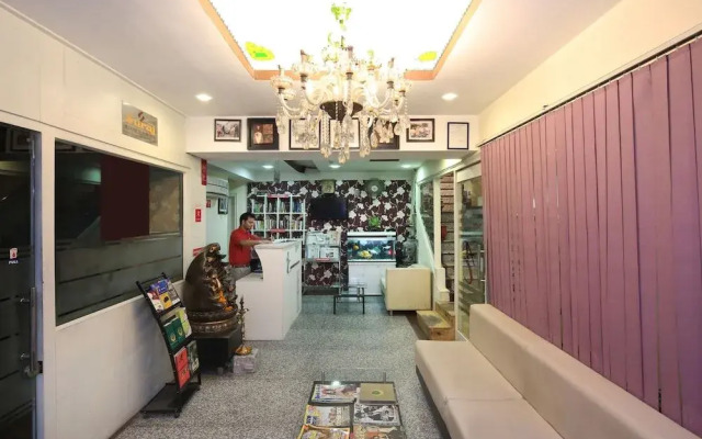 OYO 9575 Hotel Absolute Comfort