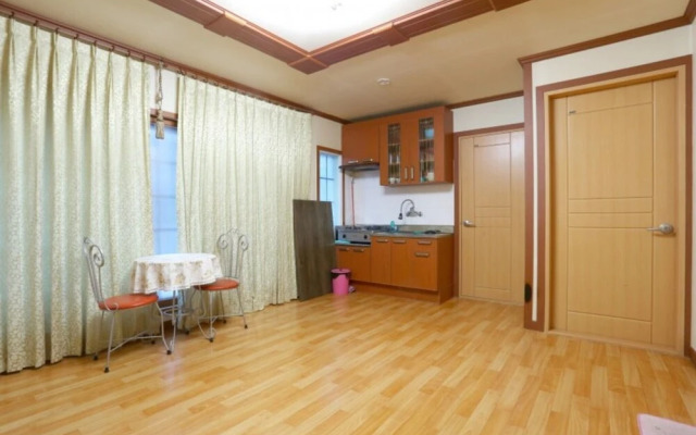 Hoengseong Jamjari Pension