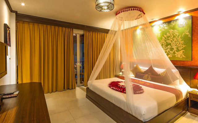 Tanawan Phuket Hotel