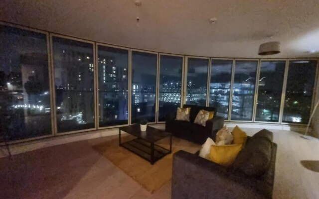 2BD Flat - Stunning Views of Manchester Skyline