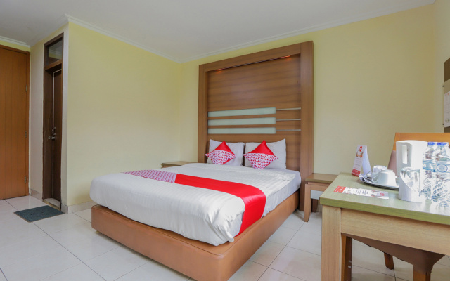 Hotel Senen Indah Syariah – Guest Rooms – Jakarta