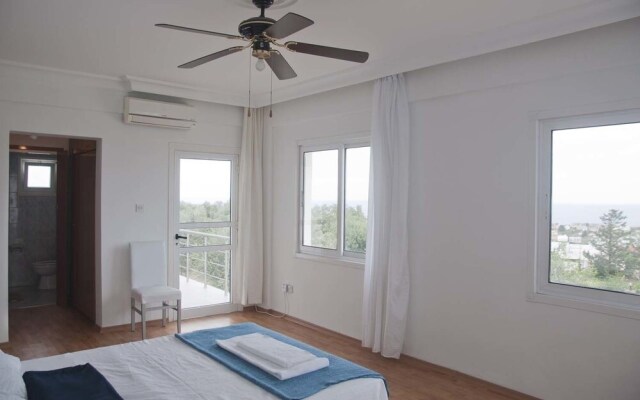 Villa Olivia by Amy Villas