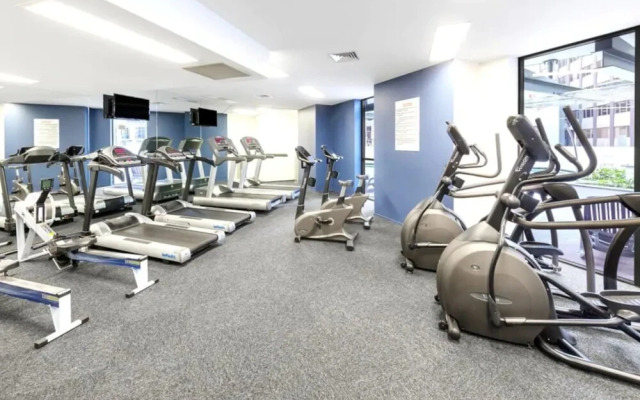 Spacious 3 Bedroom Apartment With City and River Views