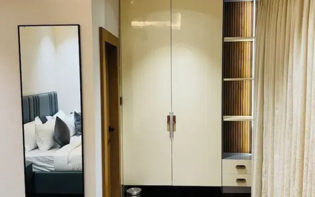 Shreshtam Apart Hotel Kondapur